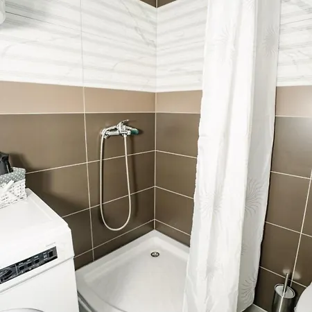 アパート Lilys Lux