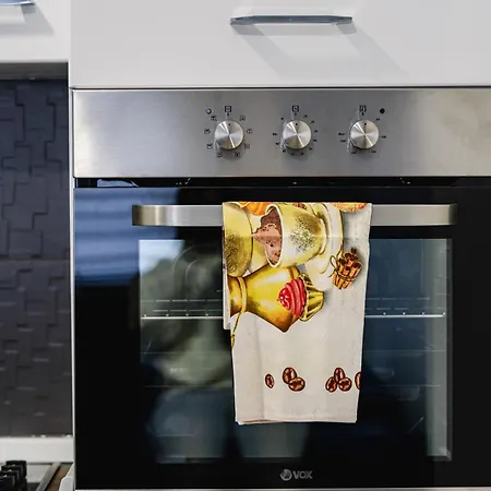 アパート Lilys Lux